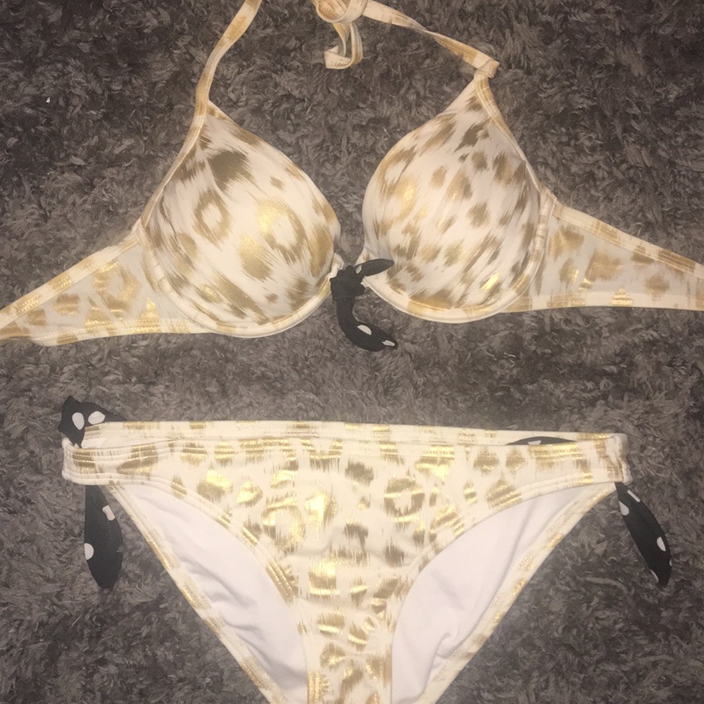 Push up 34B VS bikini set